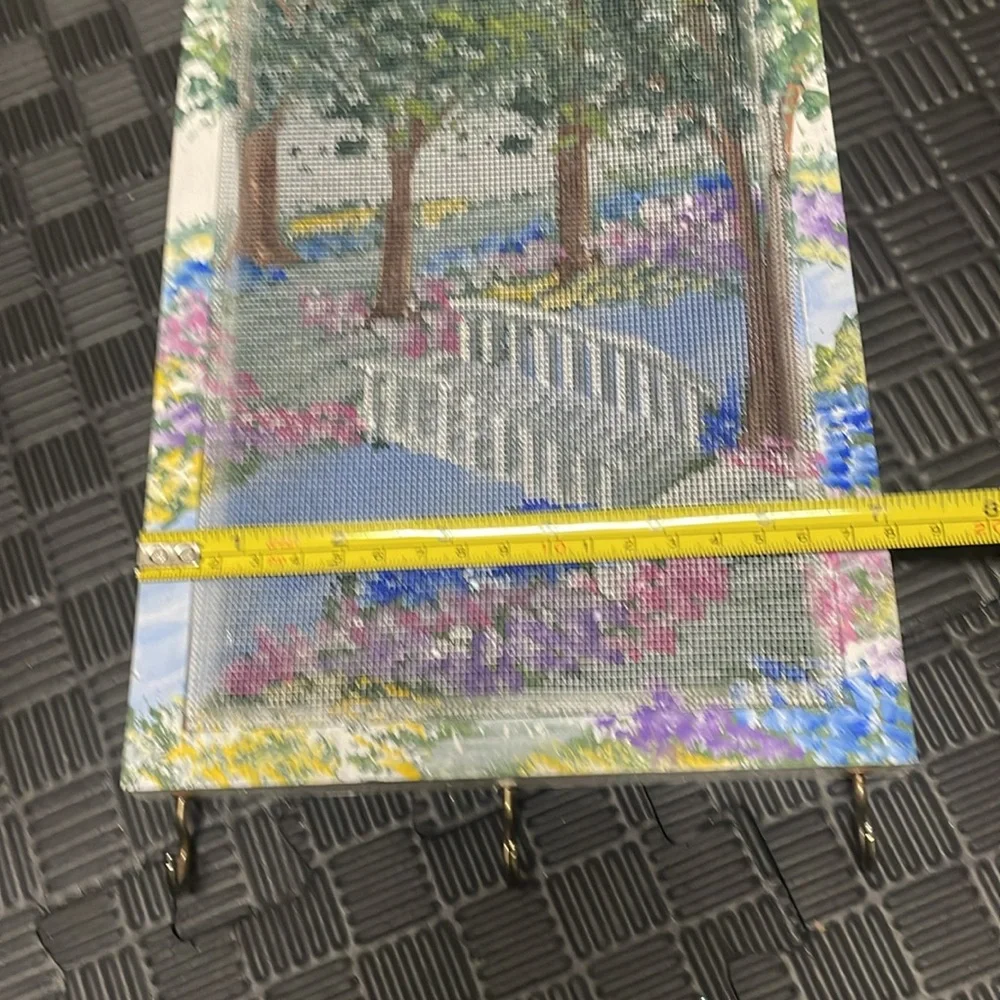 jewelry holder hand made.